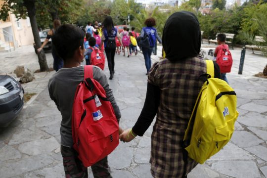 ΚΕΕΡΦΑ: Απόδοση ΑΜΚΑ σε όλους τους πρόσφυγες και μετανάστες χωρίς αποκλεισμούς