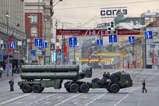 Η Τουρκία παίρνει τους S-400 αλλά δεν θέλει εντάσεις με τις ΗΠΑ