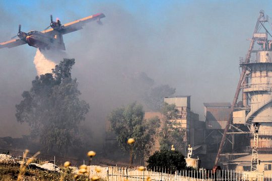 Πυρκαγιά με νεκρό 48χρονο στη Φυλή