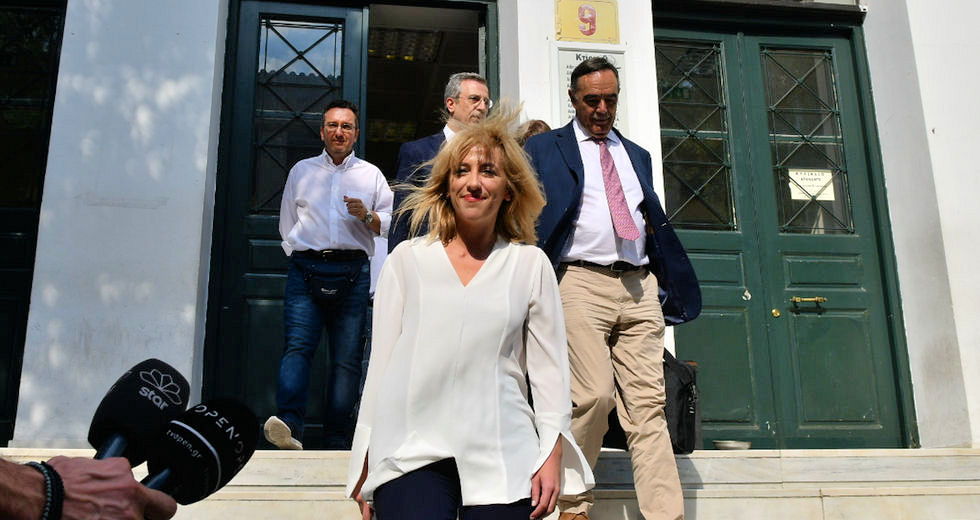 Κανένας περιοριστικός όρος στη Δούρου