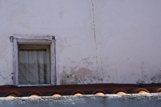 Ρωγμές στη… λογική