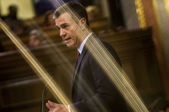 Διαπραγματεύσεις μέχρι τελικής πτώσης μεταξύ Σοσιαλιστών και Podemos