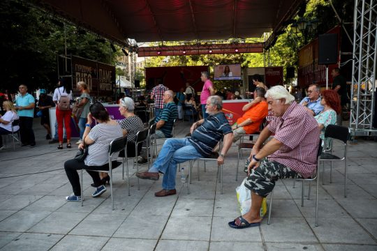 Στο Σύνταγμα… κέρδισε η αποχή