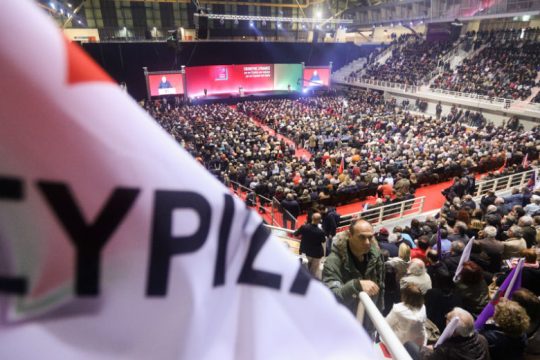 Με την Αριστερά και το νέο κοινωνικό συμβόλαιο