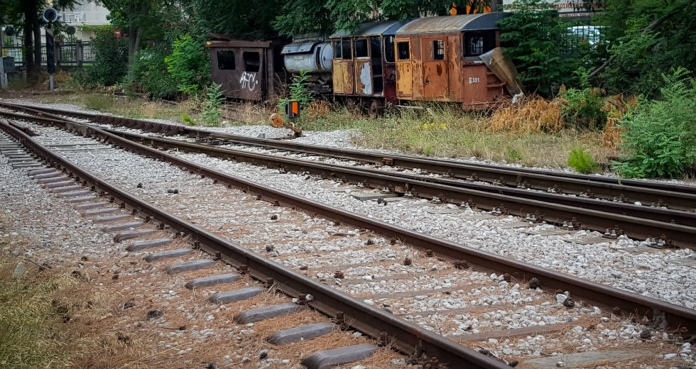 Σύγκρουση φορτηγού με τρένο στο Αμύνταιο Φλώρινας με δύο τραυματίες