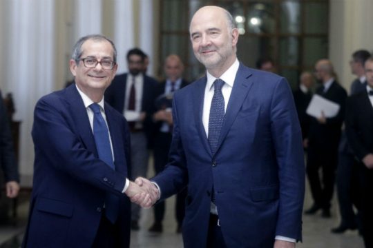 Αναβολή της συζήτησης για το ιταλικό χρέος λόγω δυστοκίας της συνόδου