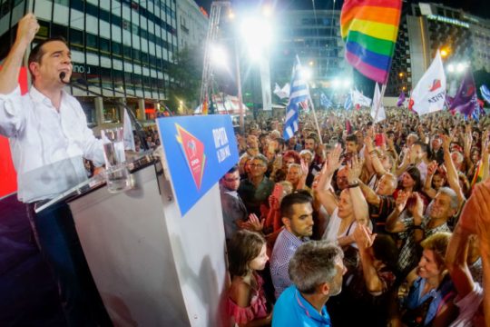 Live η κεντρική ομιλία του Αλ. Τσίπρα από το Σύνταγμα