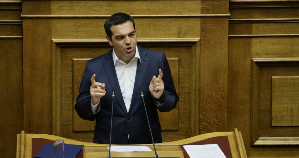 Τσίπρας σε Μητσοτάκη: «Δεν θα γελάτε το φθινόπωρο»