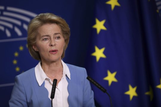 «Κληρώνει» σήμερα για την Ούρσουλα φον ντερ Λάιεν στην Κομισιόν