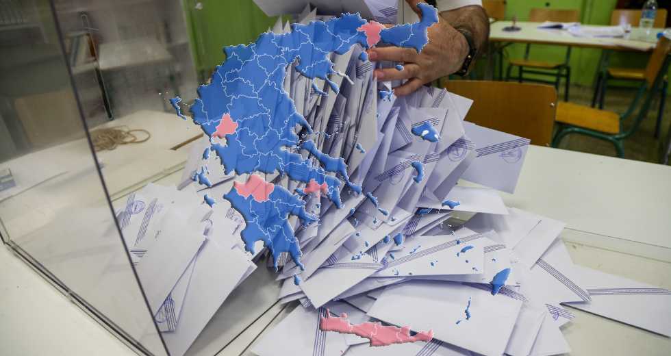 Αυτοδύναμη Ν.Δ., ενισχυμένος δικομματισμός