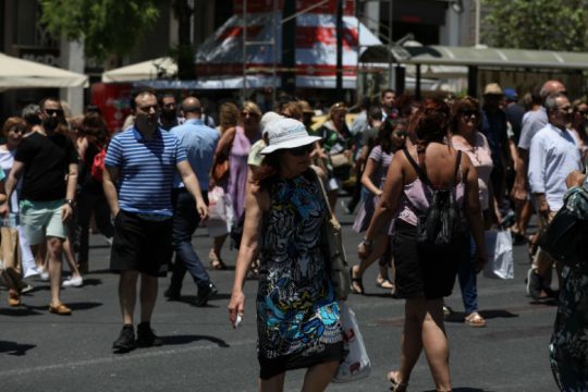 Ξεκίνησε ο πρώτος μίνι καύσωνας του καλοκαιριού
