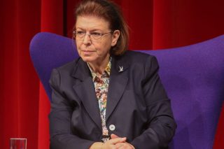 Οποιος βιάζεται (για το Ελληνικό), σκοντάφτει…
