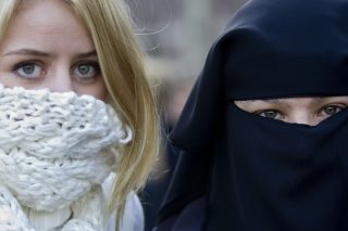 Κενό γράμμα η απαγόρευση της μπούρκας και της νικάμπ