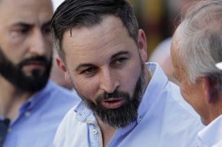 Σύμπραξη δεξιών – ακροδεξιών η νέα αυτόνομη κυβέρνηση