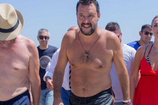 Ζυμώσεις για «αντισαλβινικό» μέτωπο