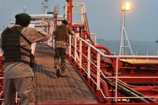 Νέα κατάσχεση δεξαμενόπλοιου από τους Φρουρούς της Επανάστασης