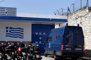 Καθυστερούν την αποφυλάκιση καρκινοπαθούς