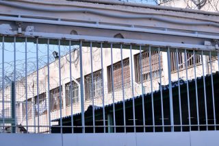 Επίδομα μετ’ εμποδίων σε φυλακισμένους οροθετικούς