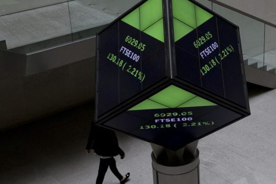 Εκτός… πρίζας για 1,5 ώρα το Χρηματιστήριο του Λονδίνου