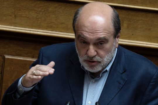 Αλεξιάδης: Εκδικητική και αλαζονική η κυβέρνηση