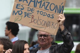 Σύγκρουση και για τον… Αμαζόνιο