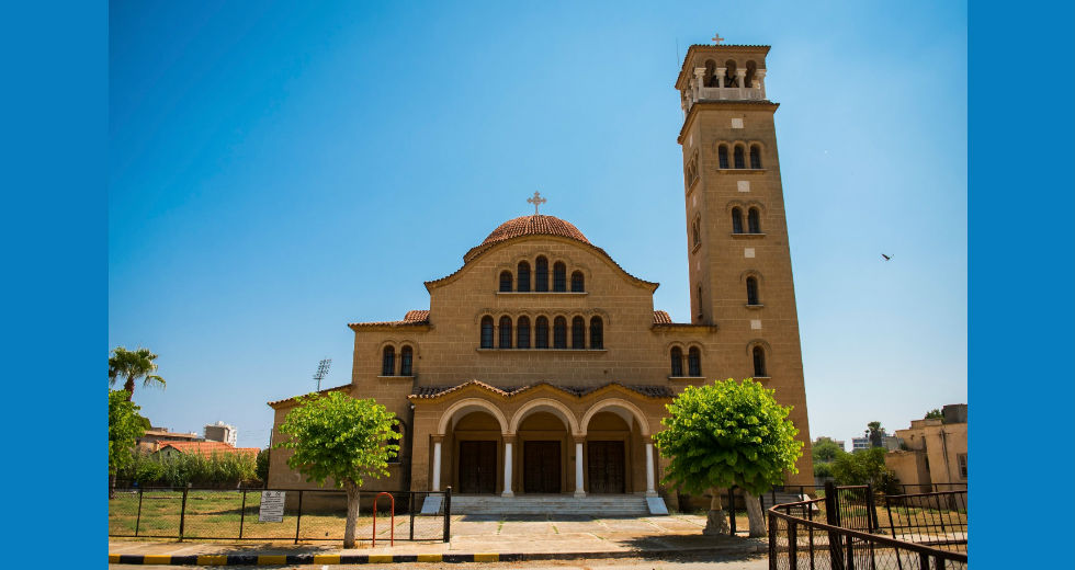 Θεατές στη σιωπηρή διχοτόμηση