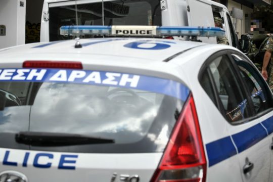 Στα χέρια διακινητή ναρκωτικών κλεμμένο όπλο αστυνομικού