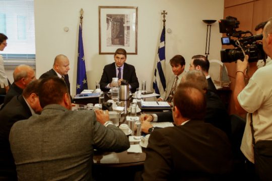 Μείωση φόρου στα συμβόλαια των ποδοσφαιριστών εξήγγειλε ο Αυγενάκης