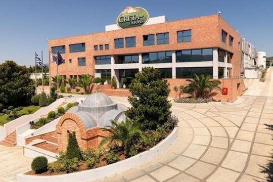 Κραυγή αγωνίας από τους 800 εργαζόμενους της Creta Farms