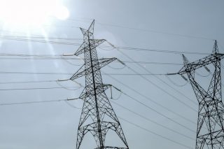 Η «φωτεινή Ελλάδα» θα αλλάξει τα φώτα της ΔΕΗ