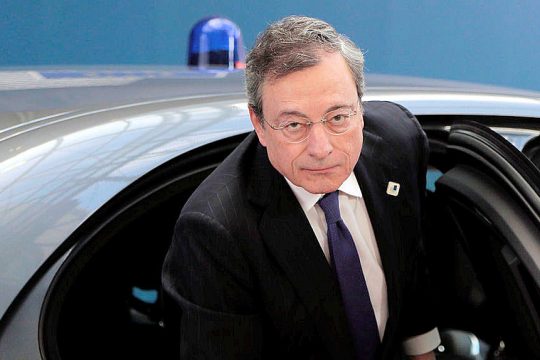 Σπάει το ταμπού του χαμηλού πληθωρισμού
