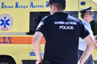 Σκότωσε γιαγιά και εγγονό και τους άφησε στον δρόμο