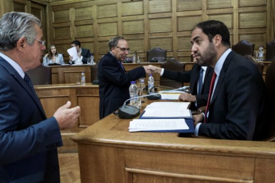 Μπάχαλο στη Βουλή με ν/σ του υπουργείου Υποδομών