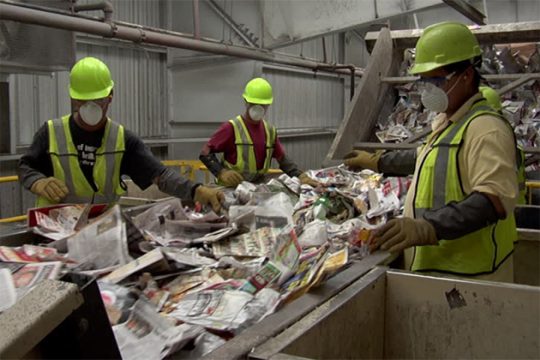 Εργοστάσιο Ανακύκλωσης: Σακούλα «έσκασε» στα χέρια εργάτη