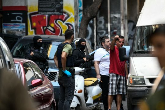 «Νόμος και τάξη» στις «πλάτες» μεταναστών και προσφύγων