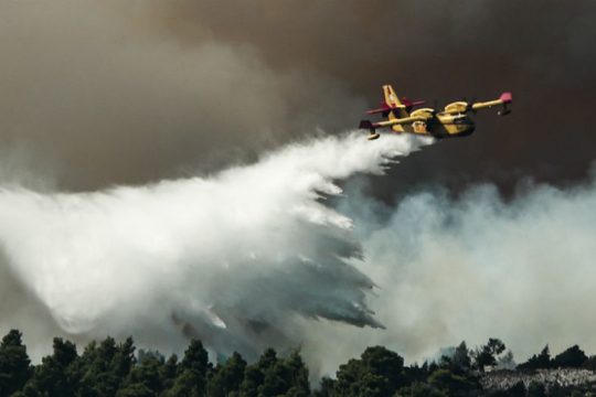 Συναγερμός για τις συνεχείς αναζωπυρώσεις