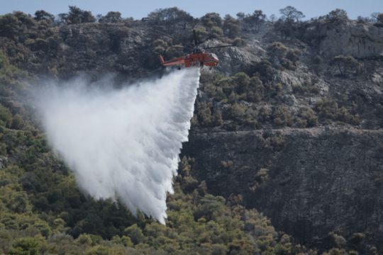Υπό έλεγχο οι πυρκαγιές σε Σάμο και Κύθηρα