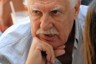 Ενα ντοκιμαντέρ σε μορφή βιβλίου