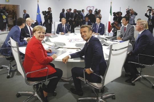 Η Γαλλία έφερε τον Ιρανό ΥΠ.ΕΞ. στη σύνοδο της G7