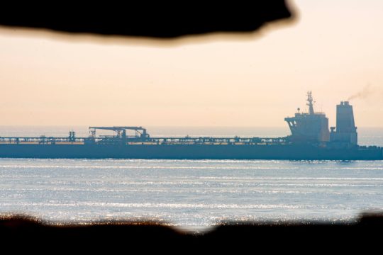 Ένταλμα σύλληψης από τις ΗΠΑ για το ιρανικό δεξαμενόπλοιο στο Γιβραλτάρ