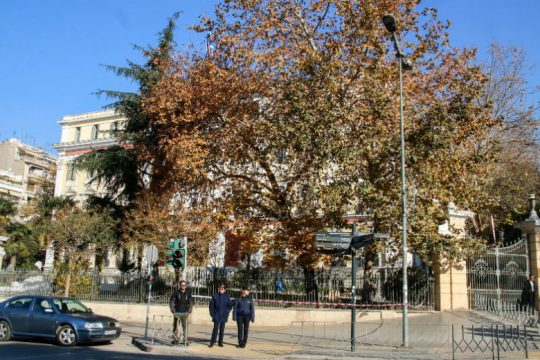 Φτάνει πια η πλάκα με το γραφείο πρωθυπουργού στη Θεσσαλονίκη