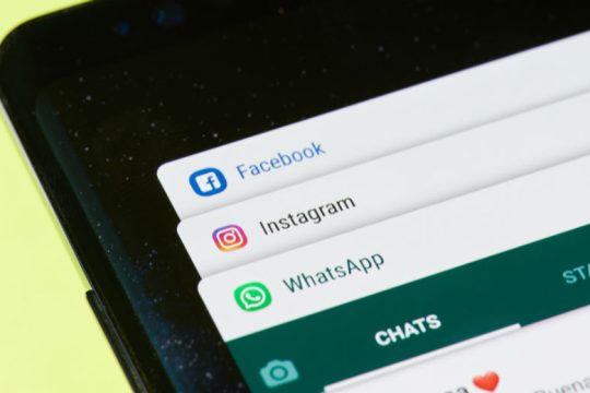 Αλλάζουν όνομα Instagram και WhatsApp