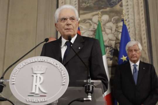 Αναζητείται πλειοψηφία μέχρι την Τρίτη