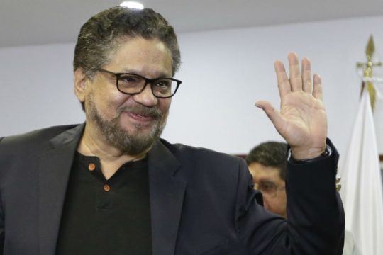 Επανάληψη του ένοπλου αγώνα ανακοίνωσε το Νο2 των FARC