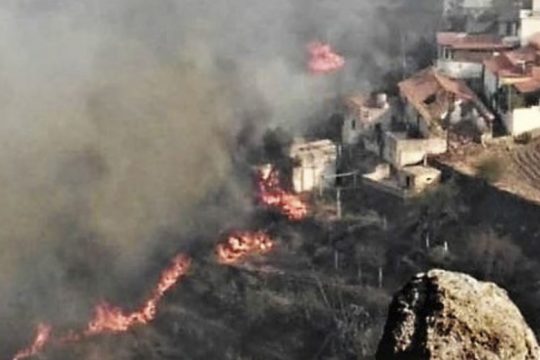 Σε ύφεση η φωτιά στα Κανάρια νησιά