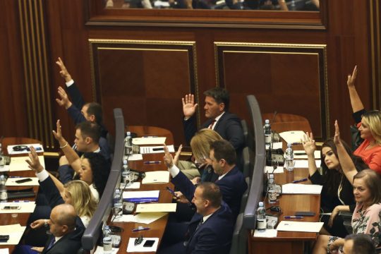 Διαλύεται η Βουλή στο Κόσοβο, ολοταχώς για εκλογές η χώρα