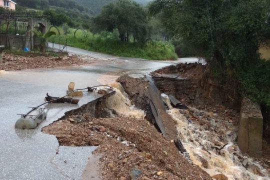 Υπογράφηκε σειρά έργων αποκατάστασης υποδομών στα Χανιά