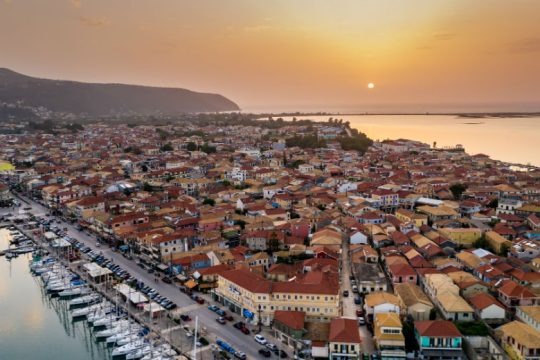 Συλλήψεις για διακίνηση μεταναστών στη Λευκάδα