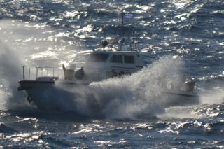 600 πρόσφυγες μέσα σε μια ώρα έφτασαν στη Λέσβο