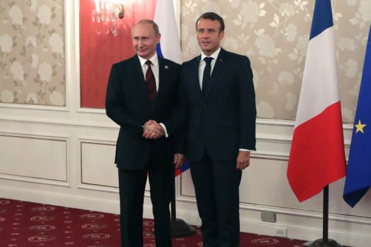 Τετ α τετ Μακρόν – Πούτιν πριν τη σύνοδο των G7